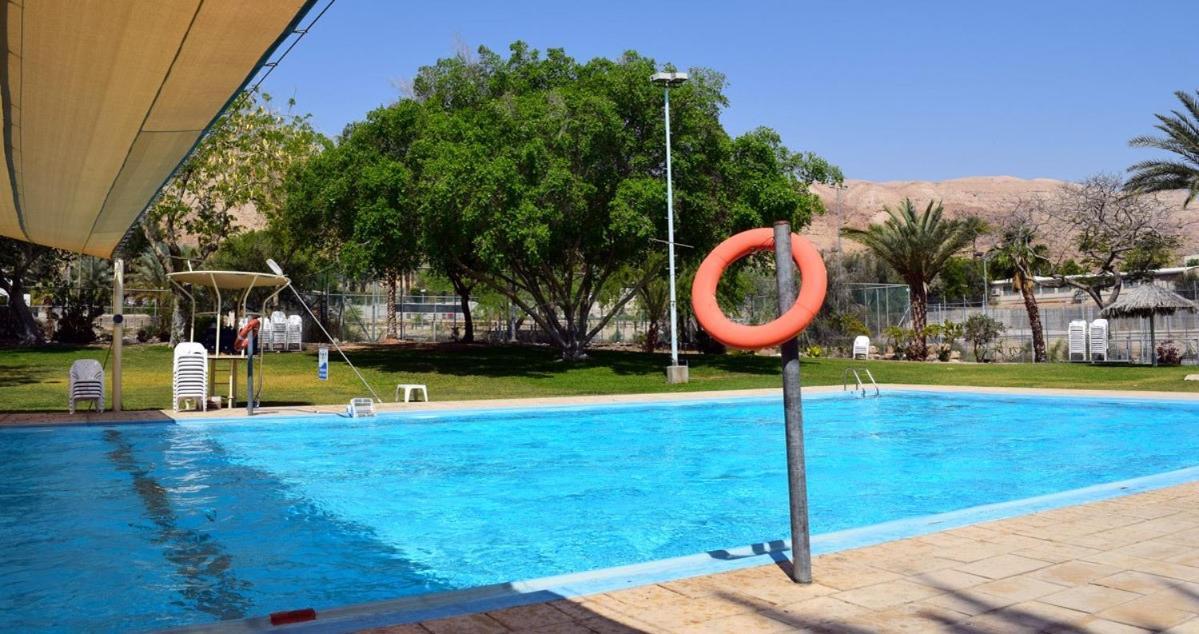 Отель כפר נופש קלי"ה ים המלח Калия Экстерьер фото